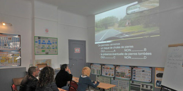 Cours de code de la route a l'auto-ecole du Soleil de Perpignan (credits photos: EDV-Stephane Delchambre)